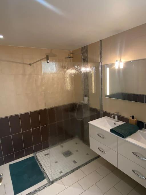 Appartement Spacieux Cases-de-Pene Bagian luar foto